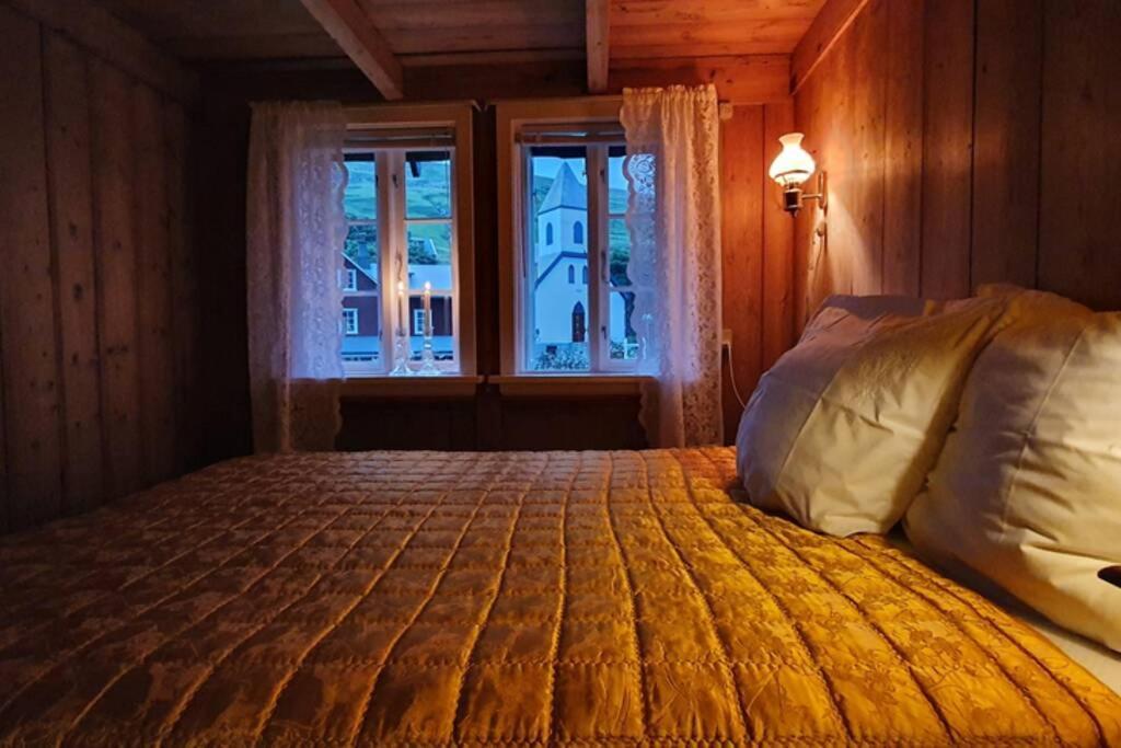 Charming And Authentic Heritage Retreat In Kvivik - Right Next To The River מראה חיצוני תמונה